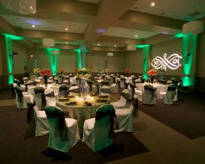 Gorgeous Linens, Floral Arrangements and Copper Chargers at the Red Oak Ballroom A in Fort Worth, Sundance Square