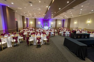Red Oak Ballroom, Austin, chivari chairs, chair ties, table cloth overlays, gold chargers